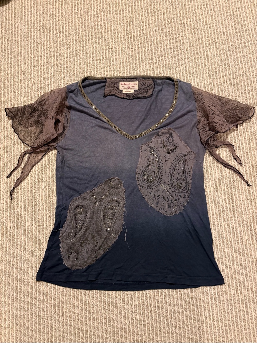 Vintage Marlboro Classics Women’s Navy ombré w/ sparkles & beaded V-Neck Top